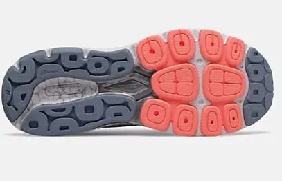 W New Balance 940 v4